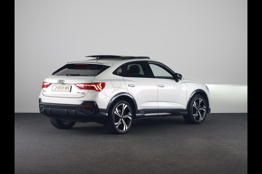 Audi Q3 Sportback 45 TFSI quattro edition one 230pk | Navigatie | Parkeercamera | B&O Audio | Panoramadak | Lederen bekleding