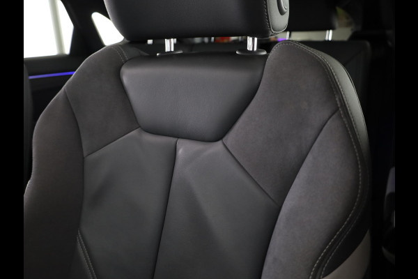 Audi Q3 Sportback 45 TFSI quattro edition one 230pk | Navigatie | Parkeercamera | B&O Audio | Panoramadak | Lederen bekleding