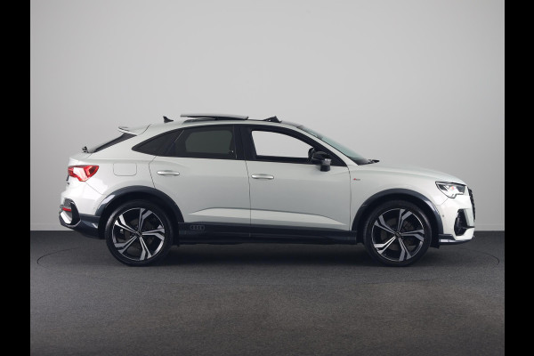 Audi Q3 Sportback 45 TFSI quattro edition one 230pk | Navigatie | Parkeercamera | B&O Audio | Panoramadak | Lederen bekleding