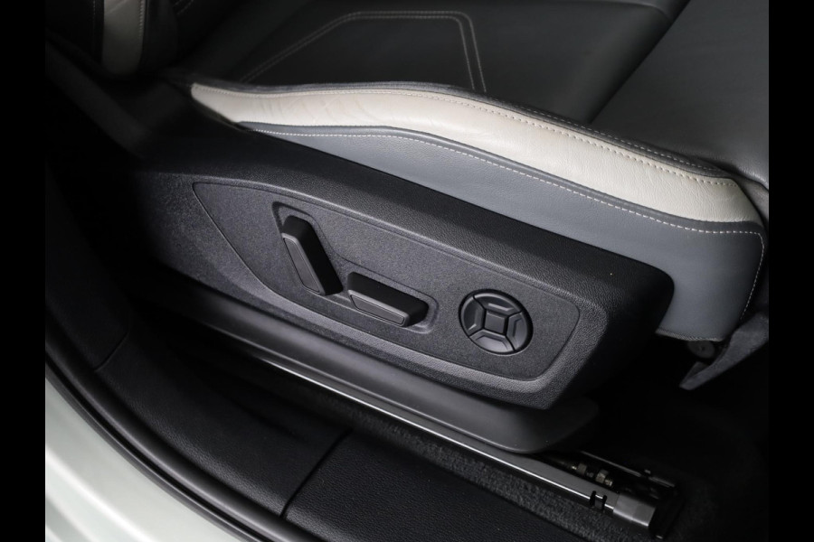 Audi Q3 Sportback 45 TFSI quattro edition one 230pk | Navigatie | Parkeercamera | B&O Audio | Panoramadak | Lederen bekleding
