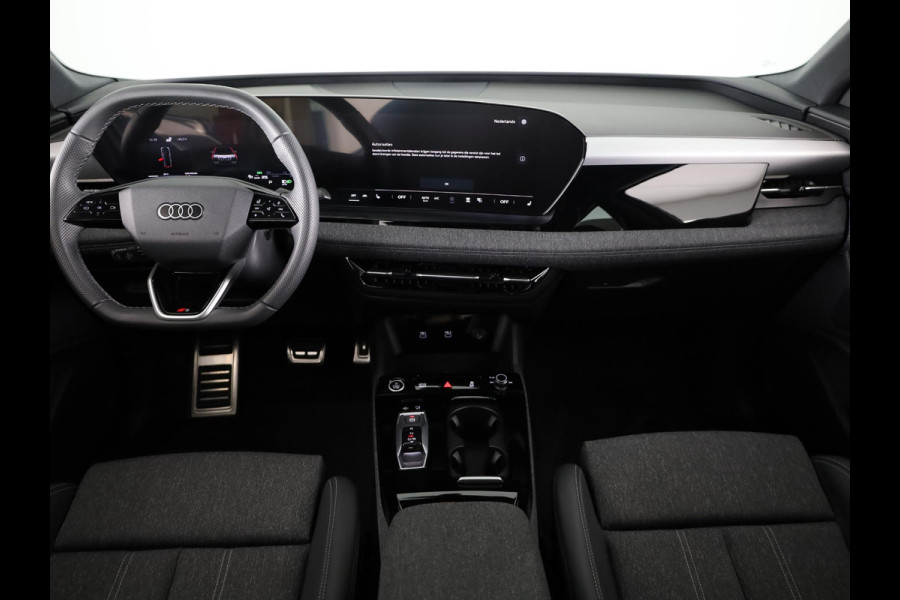 Audi Q6 Sportback e-tron Advanced edition 83 kWh 252 pk | Private lease vanaf € 998,- per maand | Verlengde garantie | Navigatie | Warmtepomp | Panoramadak | Parkeersensoren (Park assist) | Rondomzicht camera | Stoelverwarming v/a |