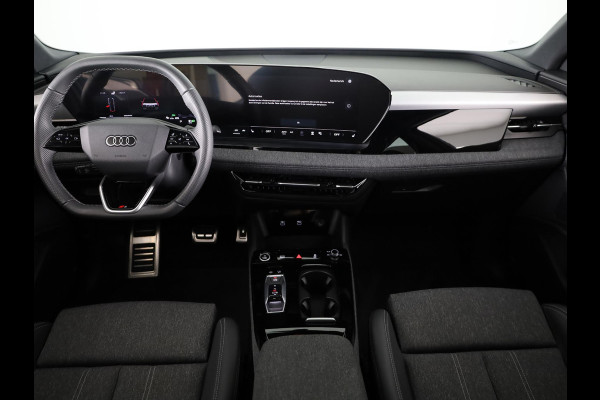 Audi Q6 Sportback e-tron Advanced edition 83 kWh 252 pk | Private lease vanaf € 998,- per maand | Verlengde garantie | Navigatie | Warmtepomp | Panoramadak | Parkeersensoren (Park assist) | Rondomzicht camera | Stoelverwarming v/a |