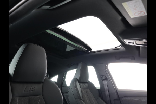 Audi Q6 Sportback e-tron Advanced edition 83 kWh 252 pk | Private lease vanaf € 998,- per maand | Verlengde garantie | Navigatie | Warmtepomp | Panoramadak | Parkeersensoren (Park assist) | Rondomzicht camera | Stoelverwarming v/a |