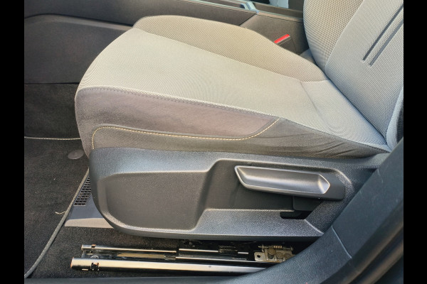 Seat Leon Sportstourer 1.0 eTSI Style AUTOMAAT uit 2024 Rijklaar “Sinds 1970 | 5.000+ reviews | Score 9,5 | Service zoals ’t hoort” Henk Jongen Auto's in Helmond,  al 50 jaar service zoals 't hoort!