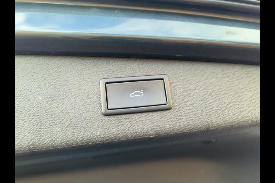 Seat Leon Sportstourer 1.0 eTSI Style AUTOMAAT uit 2024 Rijklaar “Sinds 1970 | 5.000+ reviews | Score 9,5 | Service zoals ’t hoort” Henk Jongen Auto's in Helmond,  al 50 jaar service zoals 't hoort!