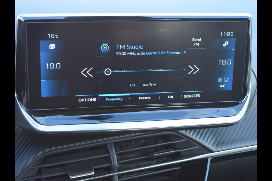 Peugeot 208 1.2 PureTech Allure Pack Apple Carplay/Android Auto l Navigatie l Camera