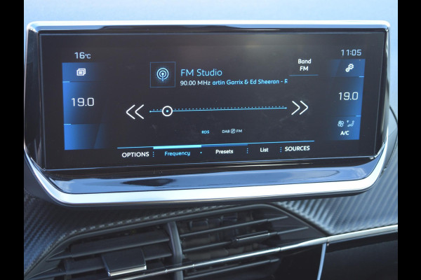 Peugeot 208 1.2 PureTech Allure Pack Apple Carplay/Android Auto l Navigatie l Camera