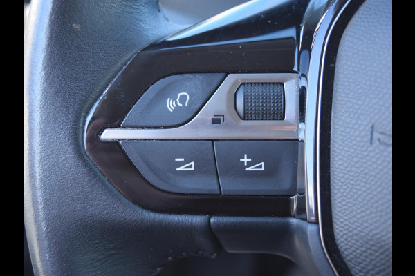 Peugeot 208 1.2 PureTech Allure Pack Apple Carplay/Android Auto l Navigatie l Camera