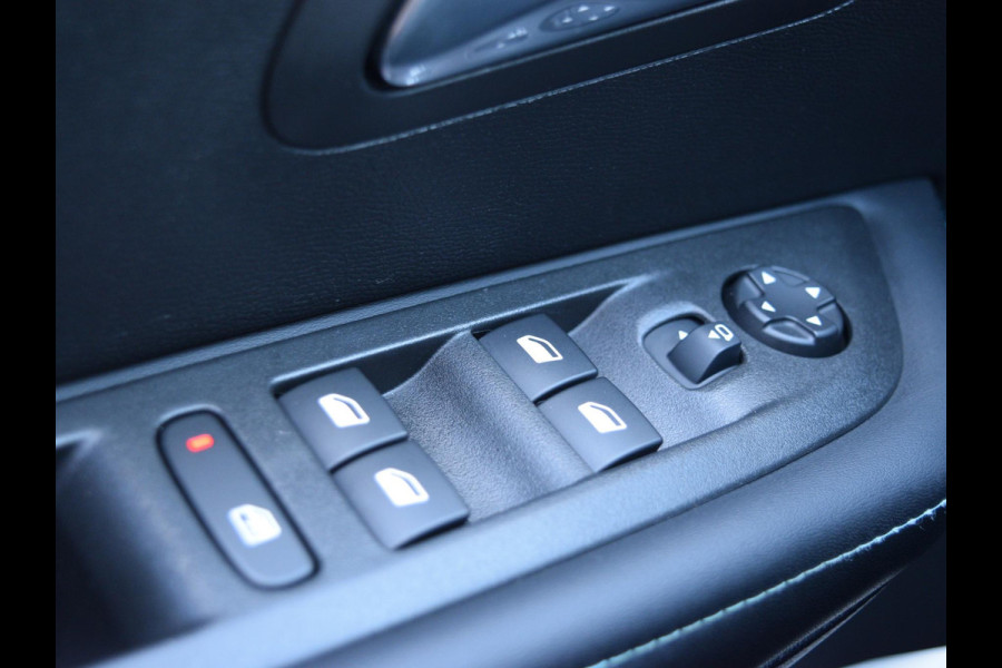 Peugeot 208 1.2 PureTech Allure Pack Apple Carplay/Android Auto l Navigatie l Camera