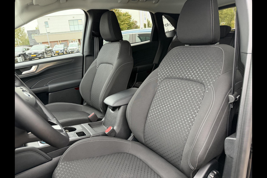 Ford Kuga 2.5 PHEV Titanium 243pk | Wegklapbare trekhaak | Winter Pack | Adaptive cruise control | 360 graden camera | Reservewiel
