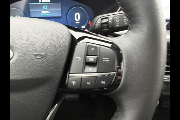 Ford Kuga 2.5 PHEV Titanium 243pk | Wegklapbare trekhaak | Winter Pack | Adaptive cruise control | 360 graden camera | Reservewiel