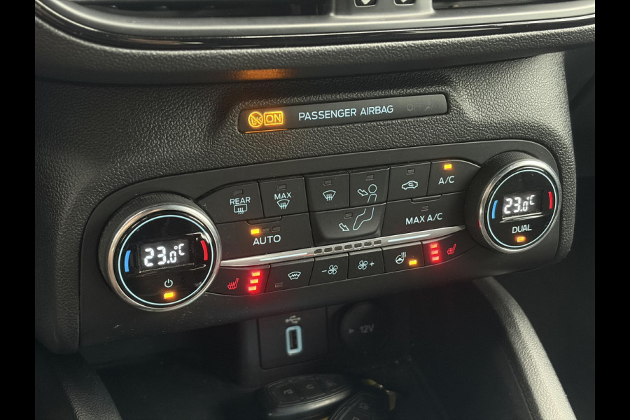 Ford FOCUS Wagon 1.0 EcoBoost ST Line Business ✓2e Eigenaar✓Carplay✓Trekhaak✓Camera✓Keyless✓Stoelverw✓Clima✓Cruise✓Dealer Onderhouden✓Recent beurt gehad✓PDc V+A✓6 Bak✓125pk✓Lm velgen✓Bj 11-2019✓N.A.P✓Apk tot 01-2029