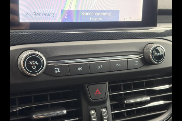 Ford FOCUS Wagon 1.0 EcoBoost ST Line Business ✓2e Eigenaar✓Carplay✓Trekhaak✓Camera✓Keyless✓Stoelverw✓Clima✓Cruise✓Dealer Onderhouden✓Recent beurt gehad✓PDc V+A✓6 Bak✓125pk✓Lm velgen✓Bj 11-2019✓N.A.P✓Apk tot 01-2029