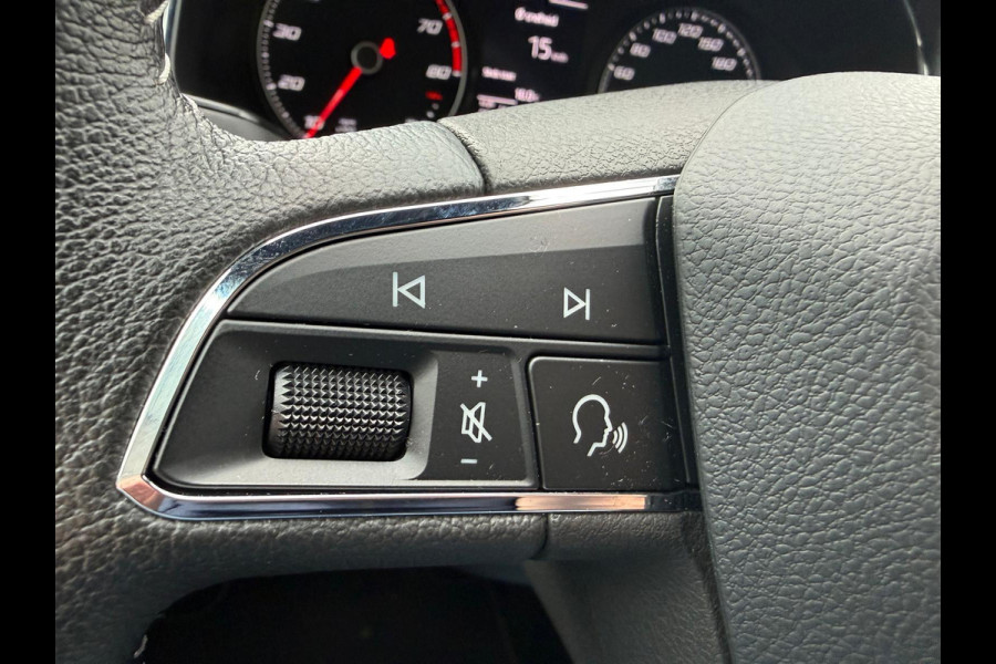 Seat Arona 1.0 TSI Xcellence Business Intense | LED | LAGE KM | ACC | CLIMA | CAMERA | CARPLAY | TREKHAAK |
