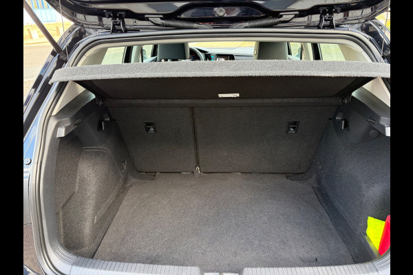 Volkswagen Golf 1.0 TSI Black Edition / CarPlay / NL-auto