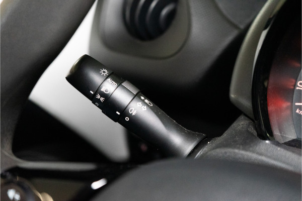 Citroën C1 1.0 VTi Feel 73PK | Camera | DAB | Navi | Autom. Airco | Elektr. Ramen | Garantie