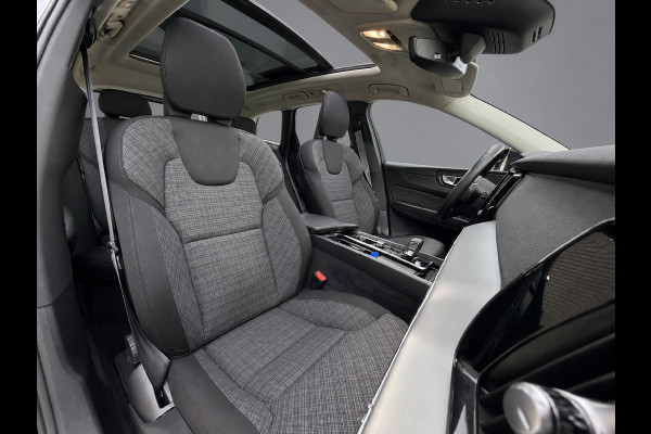 Volvo XC60 2.0 T6 Plug-in hybrid AWD Essential Bright, panoramadak, 1 e eigenaar, Origineel NL auto met nationale auto pas