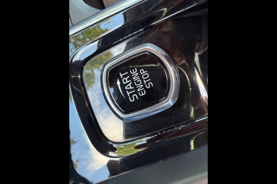 Volvo XC60 2.0 T6 Plug-in hybrid AWD Essential Bright, panoramadak, 1 e eigenaar, Origineel NL auto met nationale auto pas