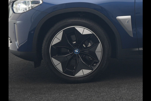 BMW iX3 High Executive 80 kWh 286pk Dealer O.H | SOH 95,5% | | Panodak | Head Up | Adaptive Cruise | 360 Camera | Harman / Kardon | Lederen Sportstoelen Memory & Verwarmd | Keyless | Apple Carplay | Blis | Sfeerverlichting | DAB | Navigatie | 20"L.M |