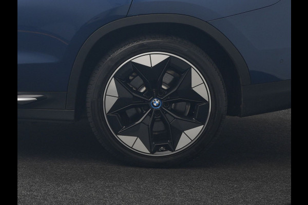 BMW iX3 High Executive 80 kWh 286pk Dealer O.H | SOH 95,5% | | Panodak | Head Up | Adaptive Cruise | 360 Camera | Harman / Kardon | Lederen Sportstoelen Memory & Verwarmd | Keyless | Apple Carplay | Blis | Sfeerverlichting | DAB | Navigatie | 20"L.M |