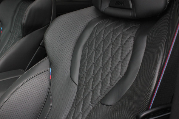BMW X5 XDrive50e High Executive M-SPORT PRO / M-SEATS / SOFT CLOSE / PANO- DAK / LUCHTVERING / DRIVING ASSISANT PROFESSIONAL
