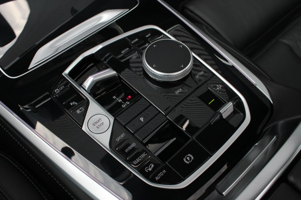 BMW X5 XDrive50e High Executive M-SPORT PRO / M-SEATS / SOFT CLOSE / PANO- DAK / LUCHTVERING / DRIVING ASSISANT PROFESSIONAL