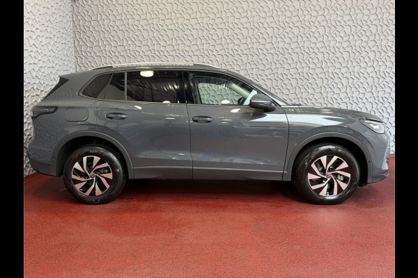 Volkswagen Tiguan 1.5 eHYBRID TREKHAAK PANORAMA STOEL/STUUR VERW CAMERA ELEK.KLEP PHEV PLUG IN HYBRID
