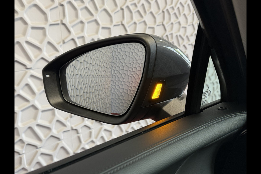 Volkswagen Tiguan 1.5 eHYBRID TREKHAAK PANORAMA STOEL/STUUR VERW CAMERA ELEK.KLEP PHEV PLUG IN HYBRID