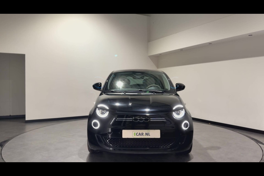 Fiat 500 La Prima 42 kWh | JBL! audio | Verwarmbare stoelen | Panorama dak | Full led |