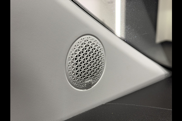 Fiat 500 La Prima 42 kWh | JBL! audio | Verwarmbare stoelen | Panorama dak | Full led |