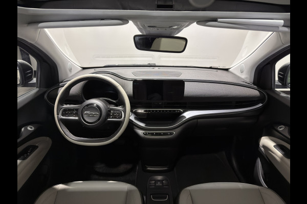 Fiat 500 La Prima 42 kWh | JBL! audio | Verwarmbare stoelen | Panorama dak | Full led |