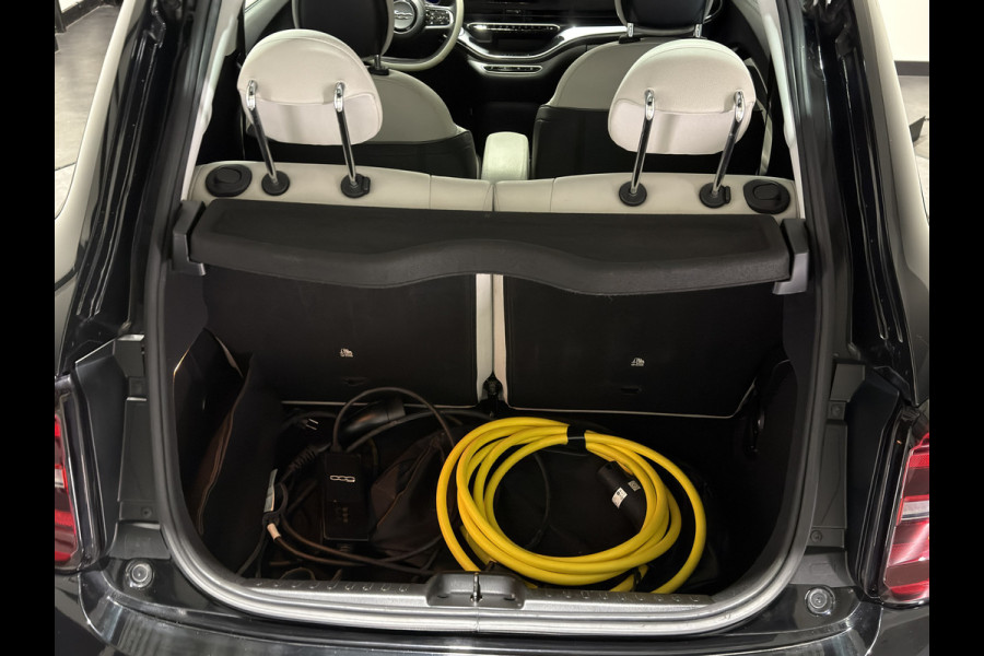 Fiat 500 La Prima 42 kWh | JBL! audio | Verwarmbare stoelen | Panorama dak | Full led |