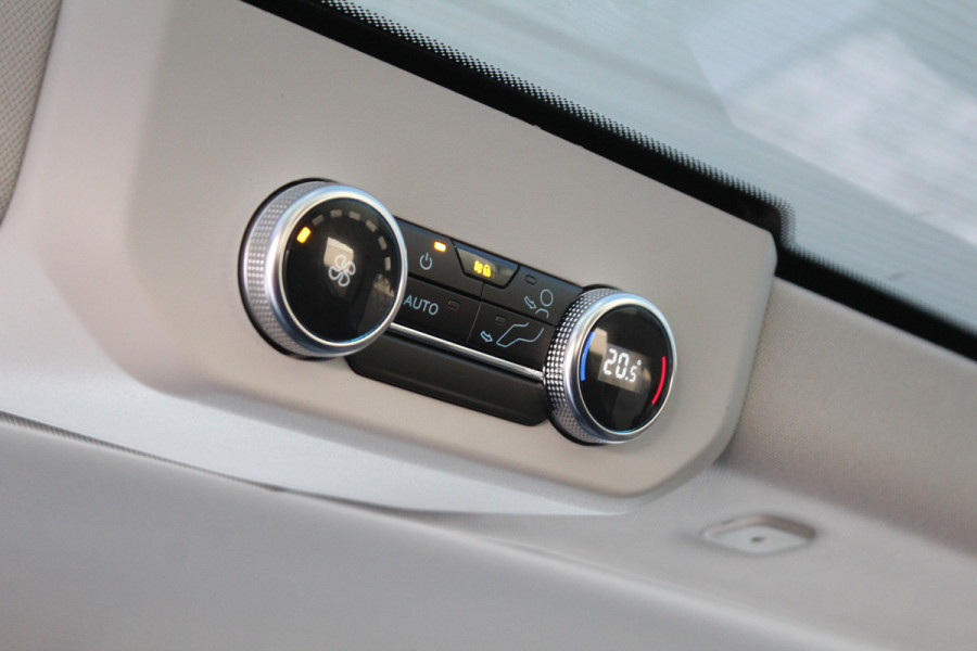 Ford e-Transit Custom Tourneo 65 kWh Sport | Trekhaak | 8P | Panoramadak | BLIS | Full Options