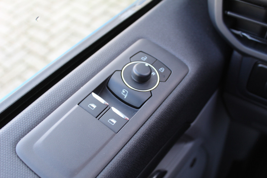 Ford e-Transit Custom Tourneo 65 kWh Sport | Trekhaak | 8P | Panoramadak | BLIS | Full Options