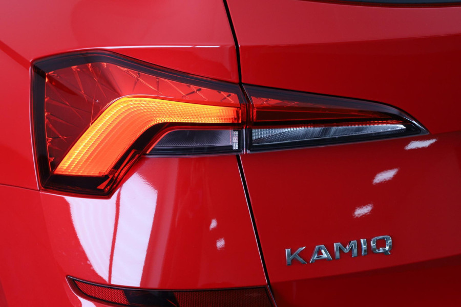 Škoda Kamiq 1.0 TSI Ambition 110 pk Automaat (DSG) | Verlengde garantie | Navigatie via App | Autom. airco | Parkeersensoren achter |