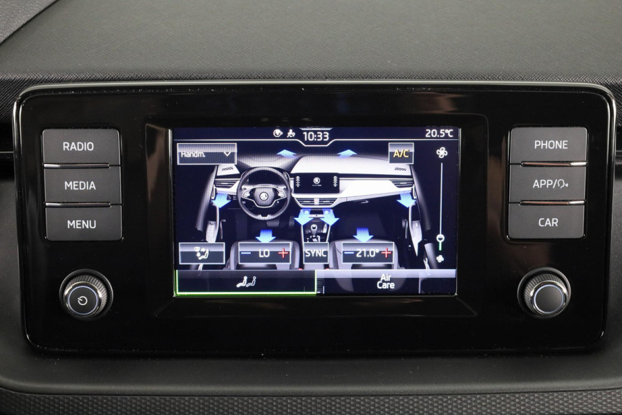 Škoda Kamiq 1.0 TSI Ambition 110 pk Automaat (DSG) | Verlengde garantie | Navigatie via App | Autom. airco | Parkeersensoren achter |