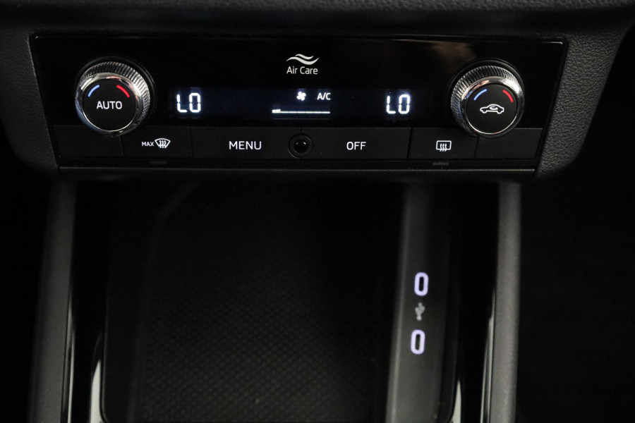 Škoda Kamiq 1.0 TSI Ambition 110 pk Automaat (DSG) | Verlengde garantie | Navigatie via App | Autom. airco | Parkeersensoren achter |