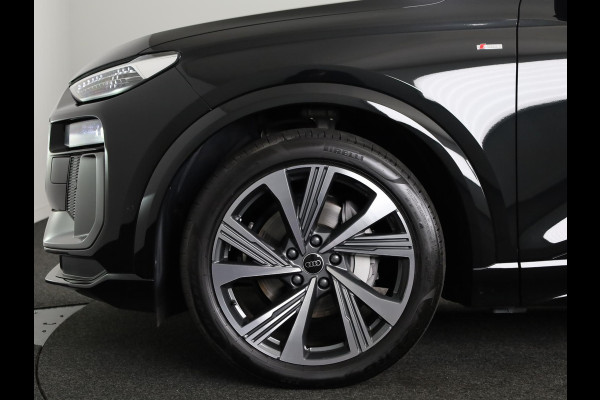 Audi Q6 e-tron S edition quattro 100 kWh 367 pk | Panoramadak | Warmtepomp | Navigatie  | Trekhaak (wegklapbaar) | Park assist | 360° camera | HUD | Passagiersscherm | Bang & Olufsen | S-Line | | Verlengde garantie