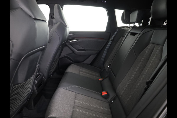 Audi Q6 e-tron S edition quattro 100 kWh 367 pk | Panoramadak | Warmtepomp | Navigatie  | Trekhaak (wegklapbaar) | Park assist | 360° camera | HUD | Passagiersscherm | Bang & Olufsen | S-Line | | Verlengde garantie