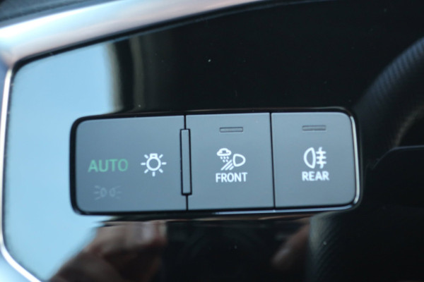 Audi Q3 Sportback 45 TFSI quattro ed. one S-Line 1e EIG_LED_ADAP-CRUIS_PANO_B&O_20-INCH.