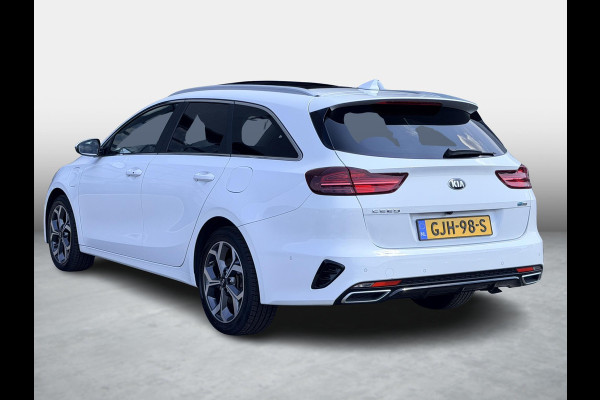 Kia Ceed Sportswagon 1.6 GDI PHEV ExecutiveLine | SOH 92,3% | Panoramadak | JBL | Stoelverwarming & Ventilatie | Achterbank Verwarming | Adaptieve Cruise | Memory Stoelen | Dealeronderhouden |