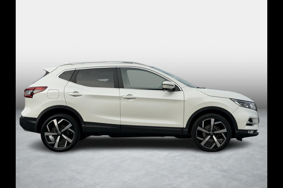 Nissan QASHQAI 1.3 DIG-T Tekna Black Edition | Panoramadak | Adaptive Cruise Control | Dealeronderhouden | Stoelverwarming | 360° | Dodehoek | Apple & Android |