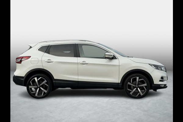 Nissan QASHQAI 1.3 DIG-T Tekna Black Edition | Panoramadak | Adaptive Cruise Control | Dealeronderhouden | Stoelverwarming | 360° | Dodehoek | Apple & Android |