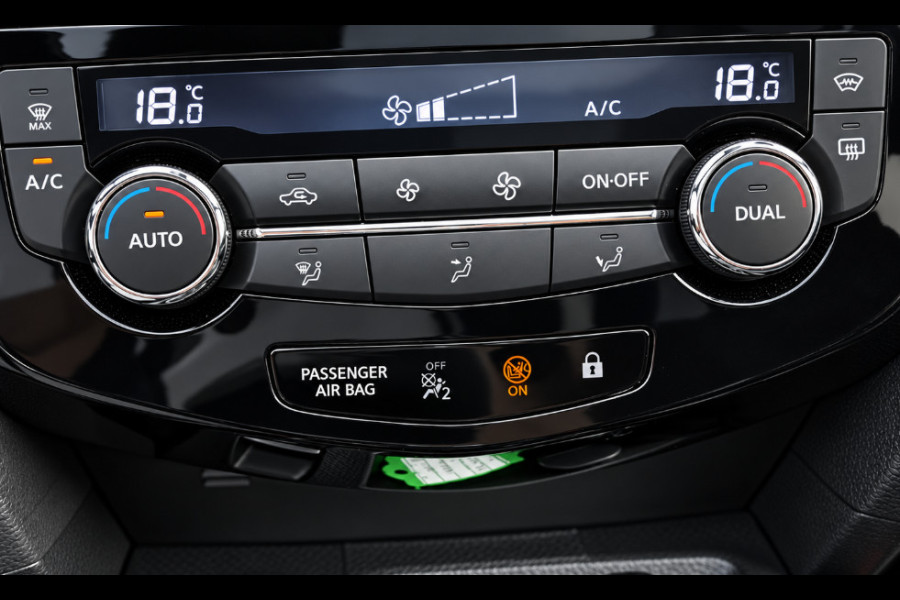 Nissan QASHQAI 1.3 DIG-T Tekna Black Edition | Panoramadak | Adaptive Cruise Control | Dealeronderhouden | Stoelverwarming | 360° | Dodehoek | Apple & Android |