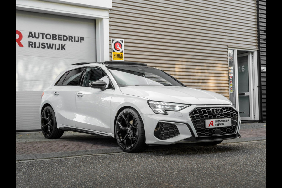 Audi A3 Sportback 30 TFSI edition Pano/Leer/AppleCarPlay/Matrix