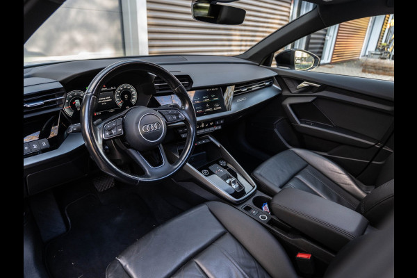 Audi A3 Sportback 30 TFSI edition Pano/Leer/AppleCarPlay/Matrix