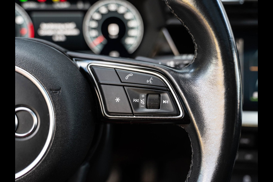 Audi A3 Sportback 30 TFSI edition Pano/Leer/AppleCarPlay/Matrix
