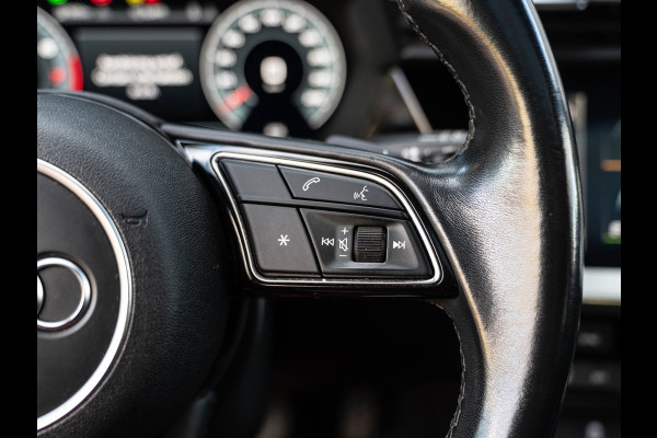 Audi A3 Sportback 30 TFSI edition Pano/Leer/AppleCarPlay/Matrix