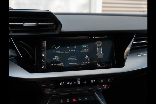 Audi A3 Sportback 30 TFSI edition Pano/Leer/AppleCarPlay/Matrix