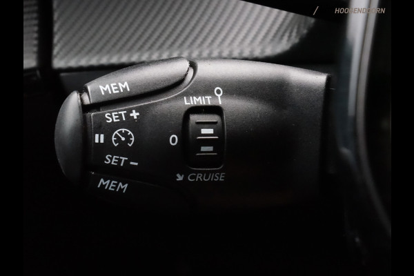 Peugeot 208 1.2 PureTech Allure (APPLE CARPLAY,PARKEERSENSOREN,CLIMATE,CRUISE CONTROL,COMFORTSTOELEN,LED,LM-VELGEN,TOPCONDITIE)